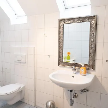 Art City-studio 5, Modern, Citynah, Voll Ausgestattet, Kostenfreie Parkplaetze, Sued-balkon, Ruhig, Herkulesblick 公寓