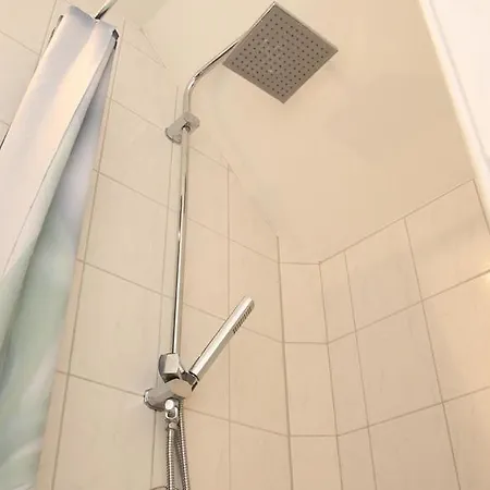 Art City-studio 5, Modern, Citynah, Voll Ausgestattet, Kostenfreie Parkplaetze, Sued-balkon, Ruhig, Herkulesblick 卡塞尔