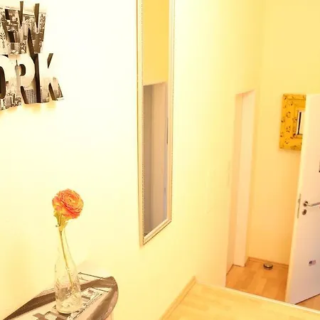 Art City-studio 5, Modern, Citynah, Voll Ausgestattet, Kostenfreie Parkplaetze, Sued-balkon, Ruhig, Herkulesblick Lejlighed