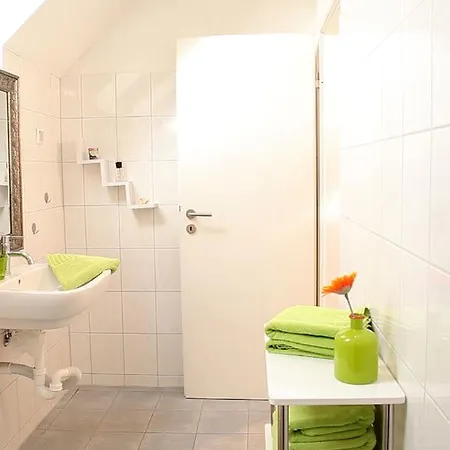 公寓 Art City-studio 5, Modern, Citynah, Voll Ausgestattet, Kostenfreie Parkplaetze, Sued-balkon, Ruhig, Herkulesblick *