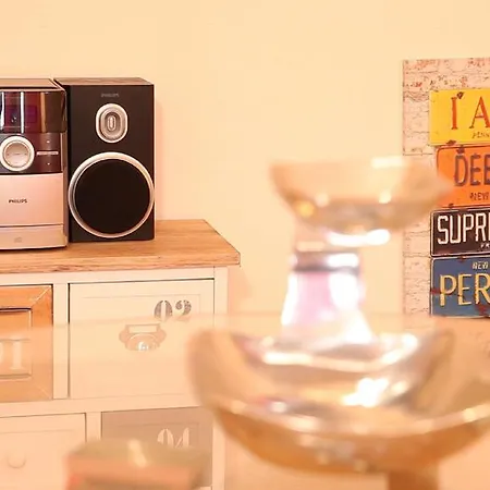 Art City-studio 5, Modern, Citynah, Voll Ausgestattet, Kostenfreie Parkplaetze, Sued-balkon, Ruhig, Herkulesblick 公寓 *