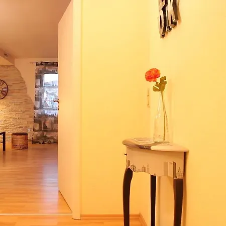 Art City-studio 5, Modern, Citynah, Voll Ausgestattet, Kostenfreie Parkplaetze, Sued-balkon, Ruhig, Herkulesblick * カッセル