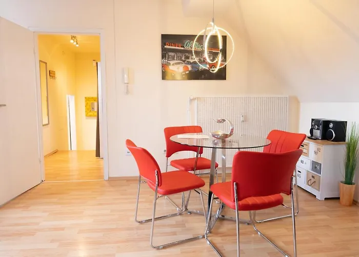 Art City-studio 5, Modern, Citynah, Voll Ausgestattet, Kostenfreie Parkplaetze, Sued-balkon, Ruhig, Herkulesblick דירה קאסל