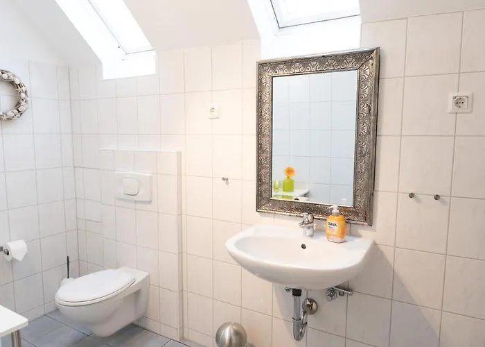 Art City-studio 5, Modern, Citynah, Voll Ausgestattet, Kostenfreie Parkplaetze, Sued-balkon, Ruhig, Herkulesblick דירה