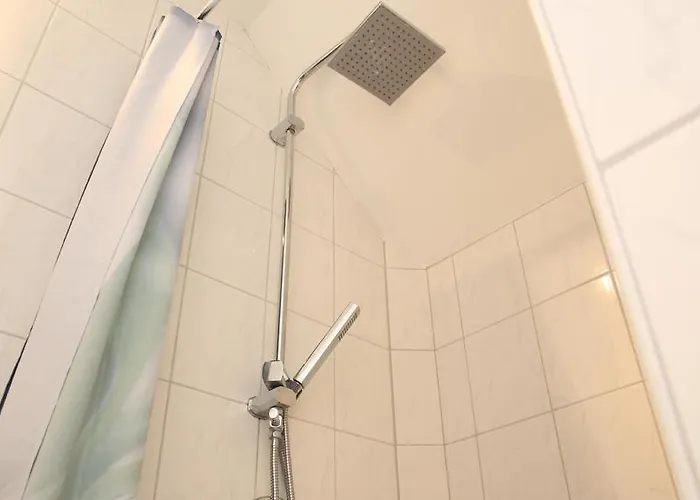 Art City-studio 5, Modern, Citynah, Voll Ausgestattet, Kostenfreie Parkplaetze, Sued-balkon, Ruhig, Herkulesblick קאסל