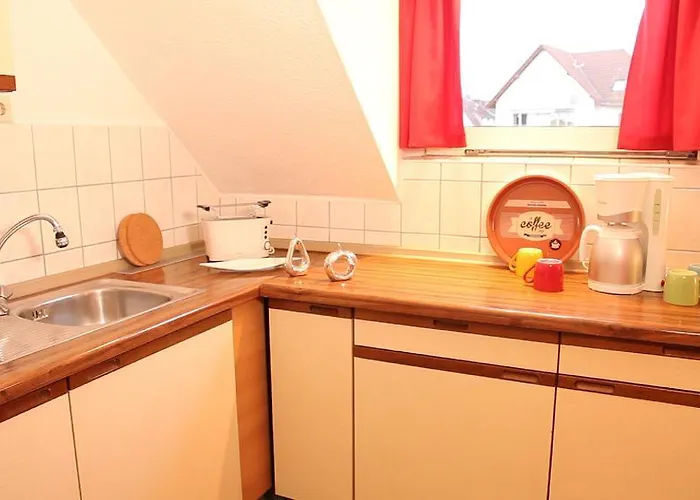 Art City-studio 5, Modern, Citynah, Voll Ausgestattet, Kostenfreie Parkplaetze, Sued-balkon, Ruhig, Herkulesblick דירה קאסל