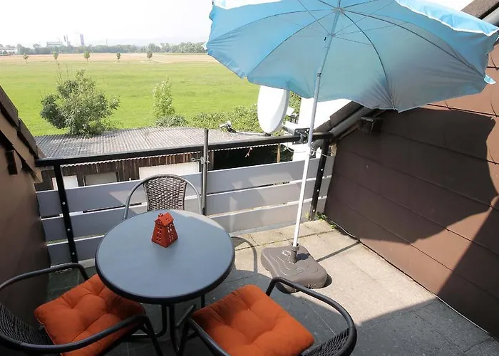 Art City-studio 5, Modern, Citynah, Voll Ausgestattet, Kostenfreie Parkplaetze, Sued-balkon, Ruhig, Herkulesblick * קאסל